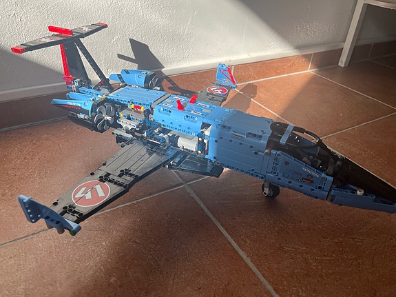 LEGO TECHNIC TÄVLINGSJET