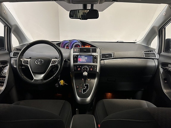 Toyota Verso 11 of 27