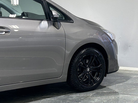 Toyota Verso 10 of 27