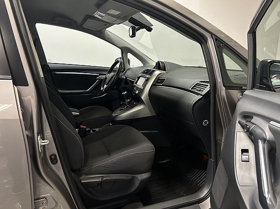 Toyota Verso 14 of 27