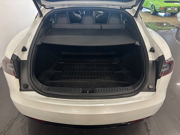 Tesla Model S 6 of 13