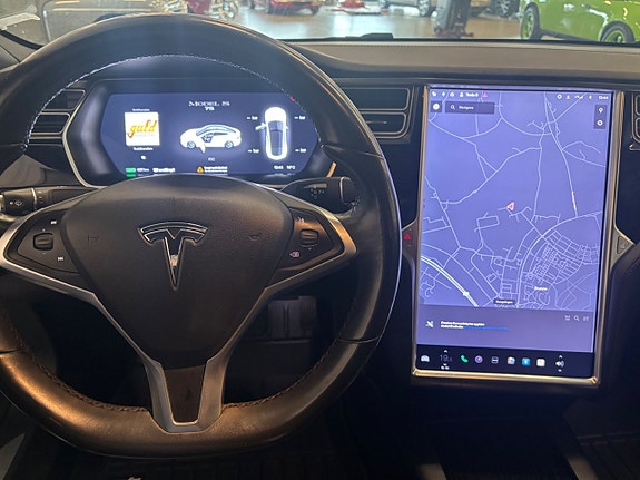 Tesla Model S 10 of 13