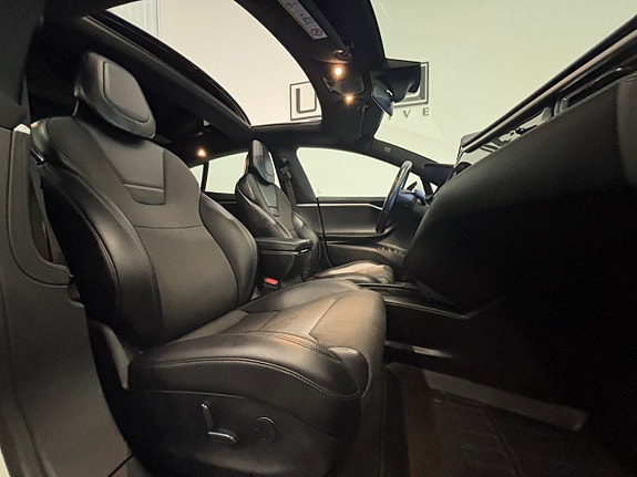 Tesla Model S 12 of 13