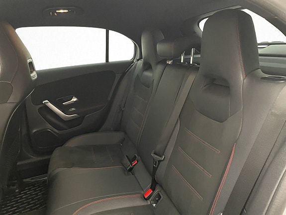 Mercedes-Benz A200 27 of 30