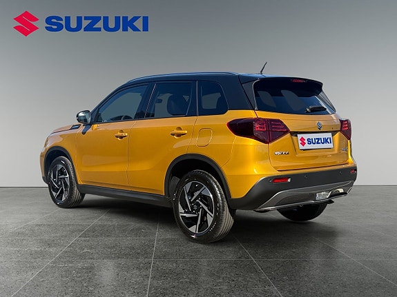 Suzuki Vitara 3 of 15