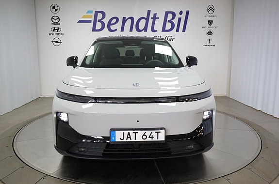 Leapmotor B10 2 of 5