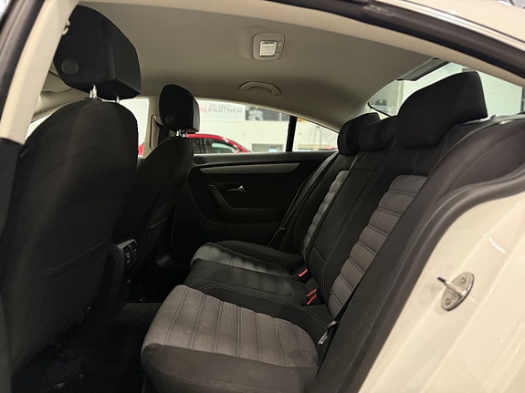 Volkswagen CC 12 of 21