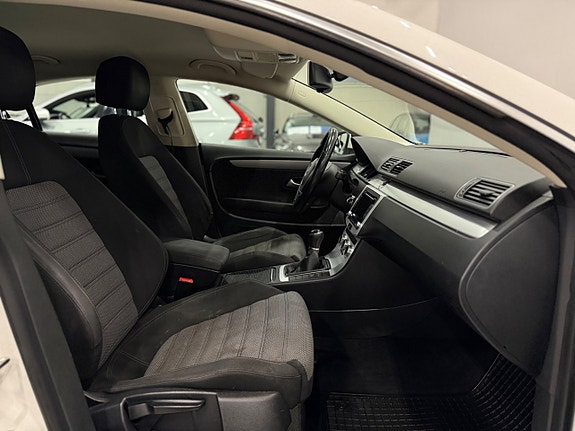 Volkswagen CC 13 of 21