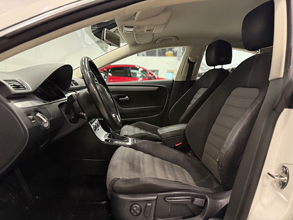 Volkswagen CC 11 of 21
