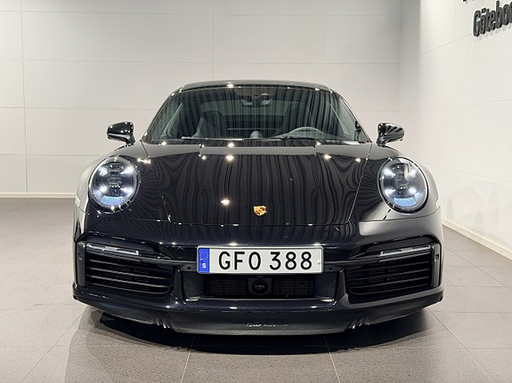 Porsche 911 Turbo S 3 of 5