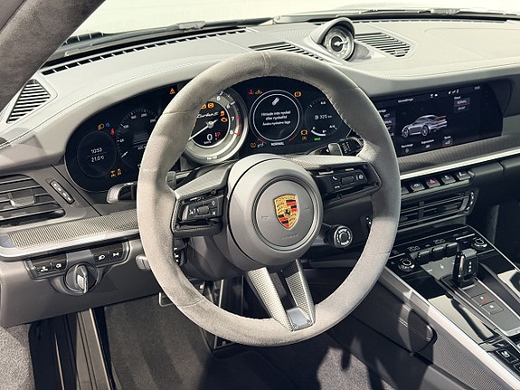 Porsche 911 Turbo S 24 of 30