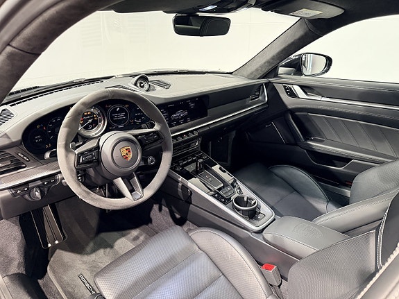 Porsche 911 Turbo S 23 of 30