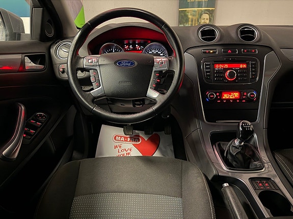 Ford Mondeo 10 of 13