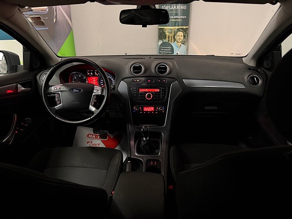 Ford Mondeo 13 of 13
