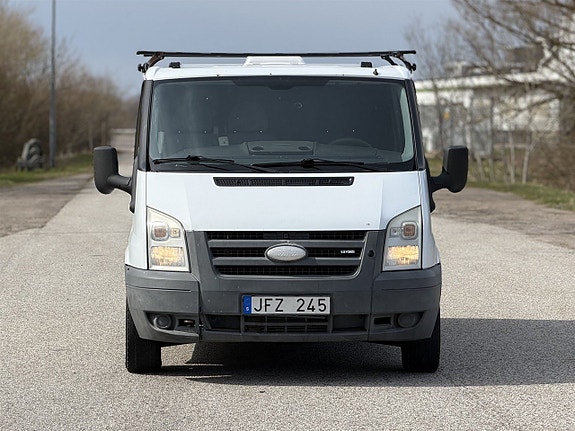 Ford Transit 2 of 5