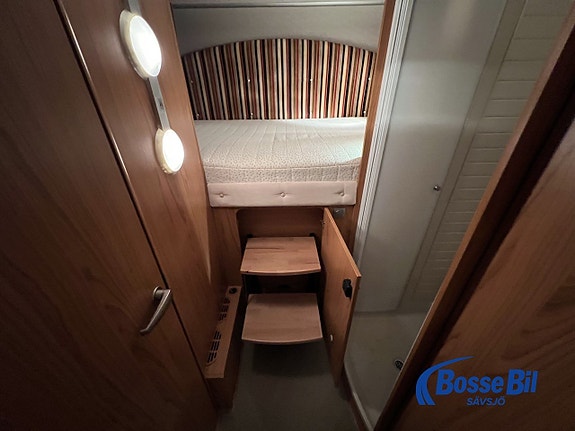 Bürstner Elegance I 821 Ac bodel / solcell / kamkedja 17 of 19