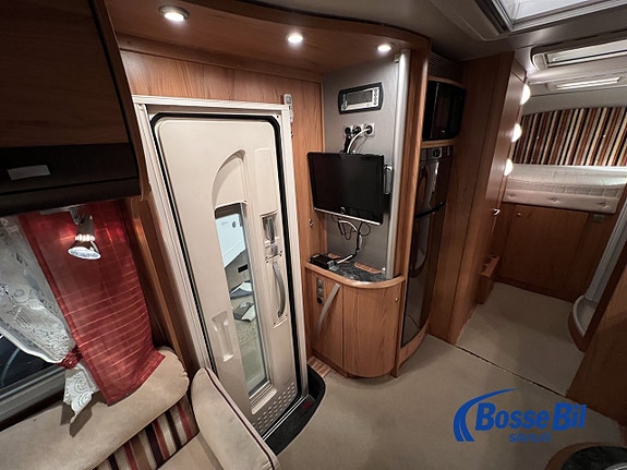 Bürstner Elegance I 821 Ac bodel / solcell / kamkedja 9 of 19