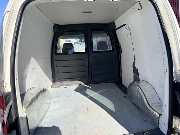 Volkswagen Caddy 14 of 16