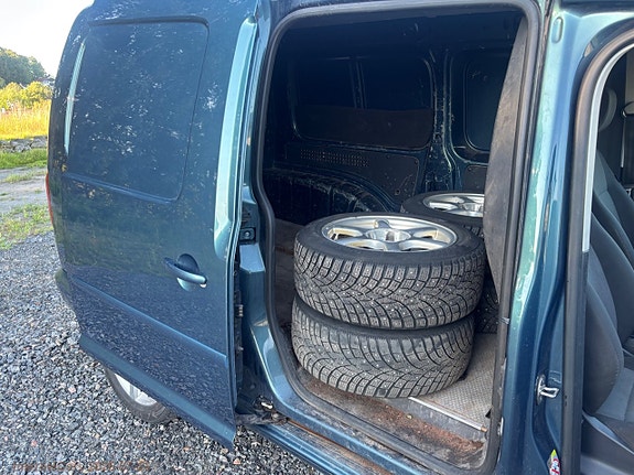 Volkswagen Caddy Maxi 11 of 23