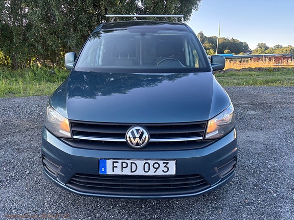 Volkswagen Caddy Maxi 2 of 5