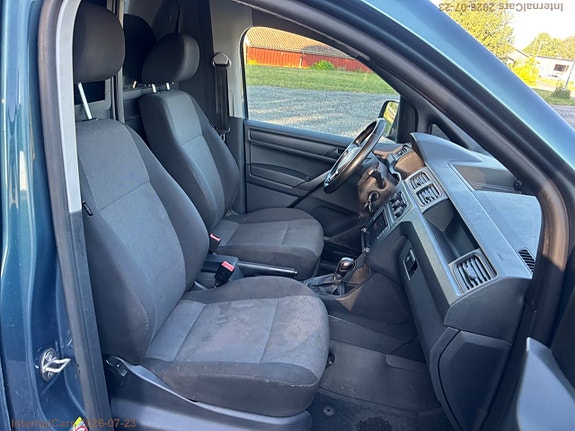 Volkswagen Caddy Maxi 16 of 23