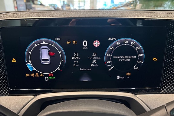 Volkswagen Passat 14 of 25