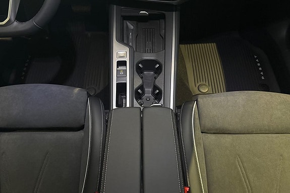 Volkswagen Passat 16 of 25