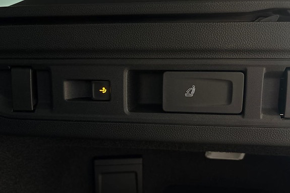 Volkswagen Passat 25 of 25