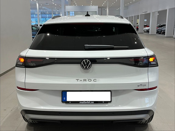 Volkswagen T-Roc 6 of 26