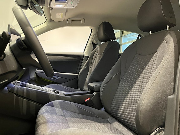 Volkswagen T-Roc 9 of 26