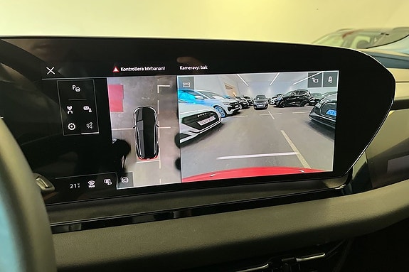 Audi Q6 e-tron 15 of 20