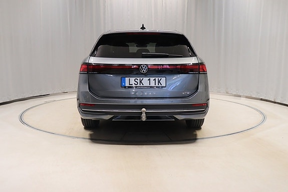 Volkswagen Passat 5 of 5