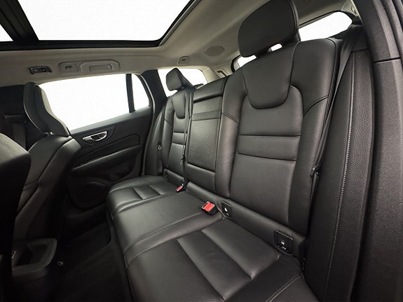 Volvo V60 12 of 27