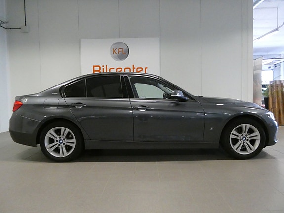BMW 330e 7 of 20