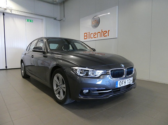 BMW 330e 3 of 20