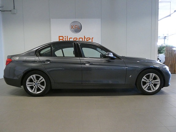 BMW 330e 6 of 20