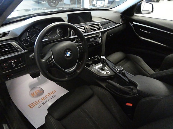 BMW 330e 12 of 20