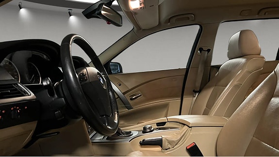 BMW 523i 5 of 5