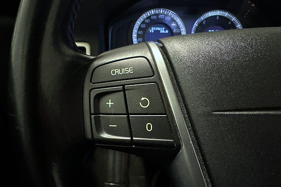 Volvo V70 7 of 17