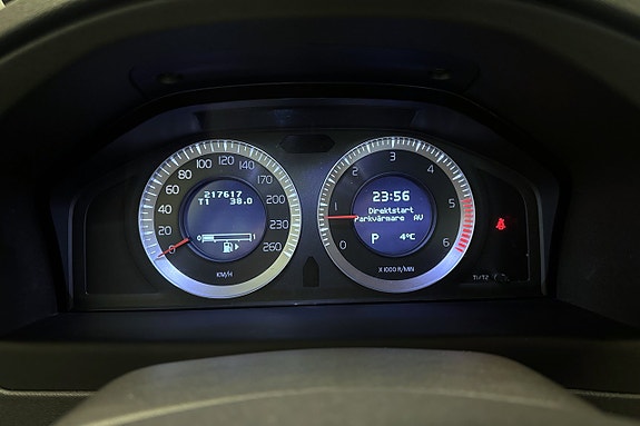 Volvo V70 6 of 17