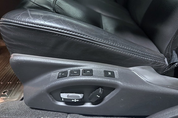 Volvo V70 13 of 17