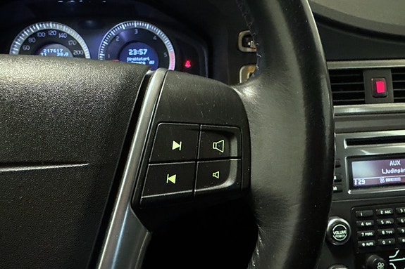 Volvo V70 8 of 17
