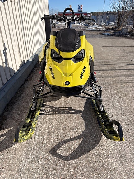 Ski-Doo Freeride 146" 850 E-tec Moms! 3 of 4