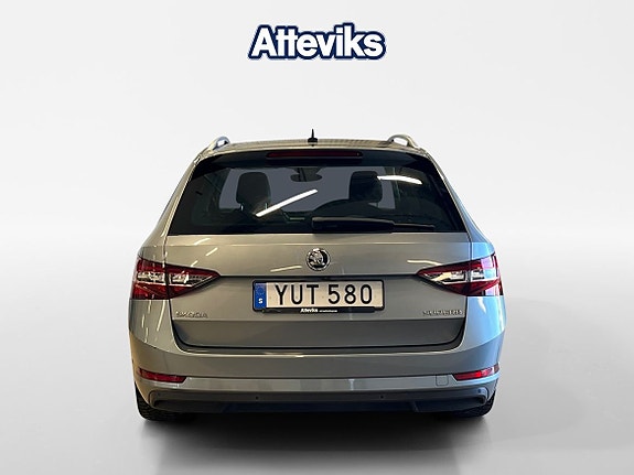 Skoda Superb 4 of 5