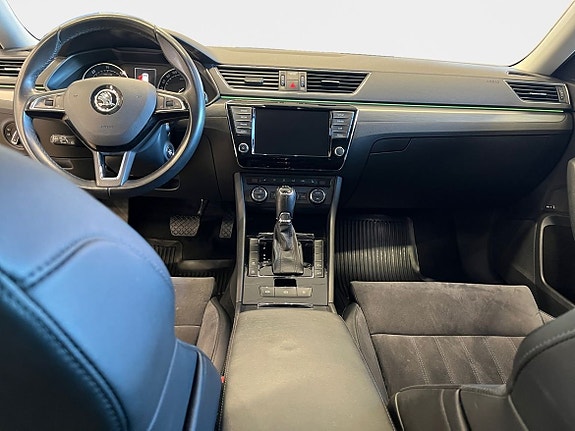 Skoda Superb 10 of 14