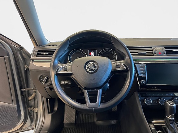Skoda Superb 12 of 14