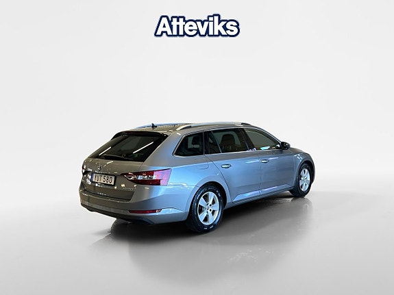 Skoda Superb 3 of 5