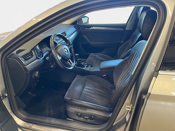 Skoda Superb 9 of 14