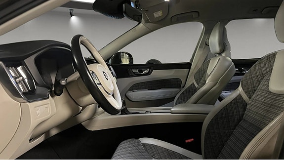 Volvo XC60 5 of 5