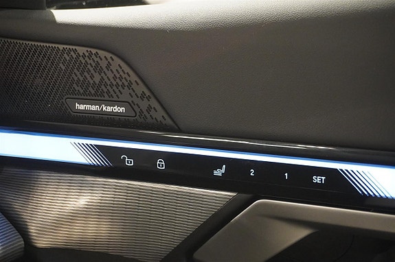 BMW i5 17 of 20